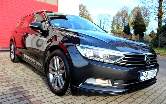 Volkswagen Passat cena 81900 przebieg: 164000, rok produkcji 2019 z Legnica małe 742